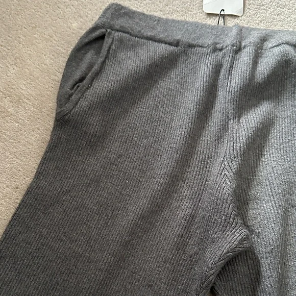 Zara Gray Ribbed Pants! - Picture 3 of 7